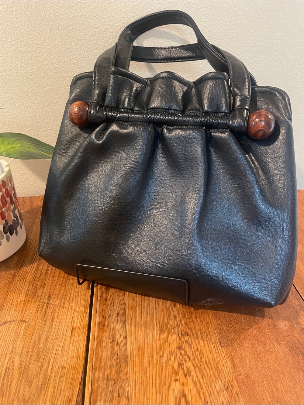 Vintage Black Leather Ruched Satchel – Wooden Bead Finials – Top Handle Handbag